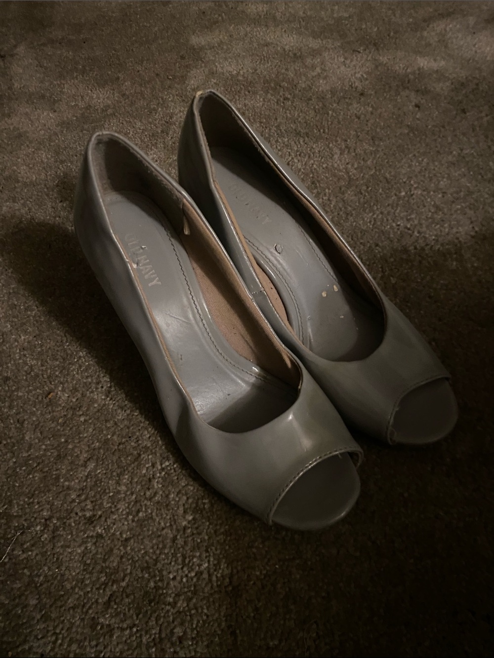 Old Navy Open-Toe Women’s Pumps in Gray by